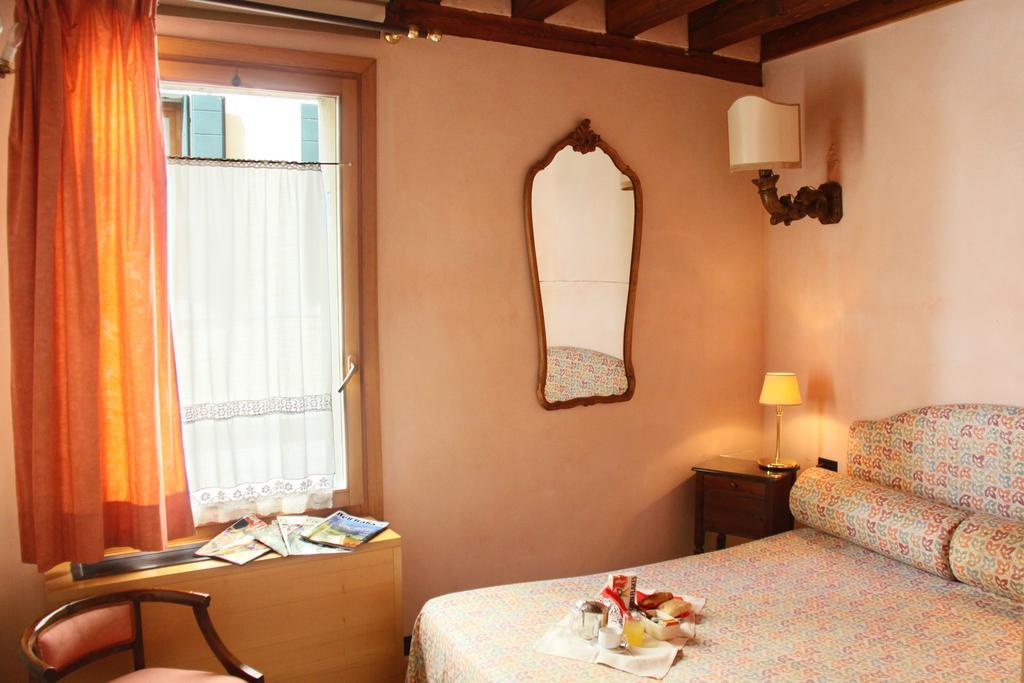 San Simeon Apartments Βενετία Δωμάτιο φωτογραφία